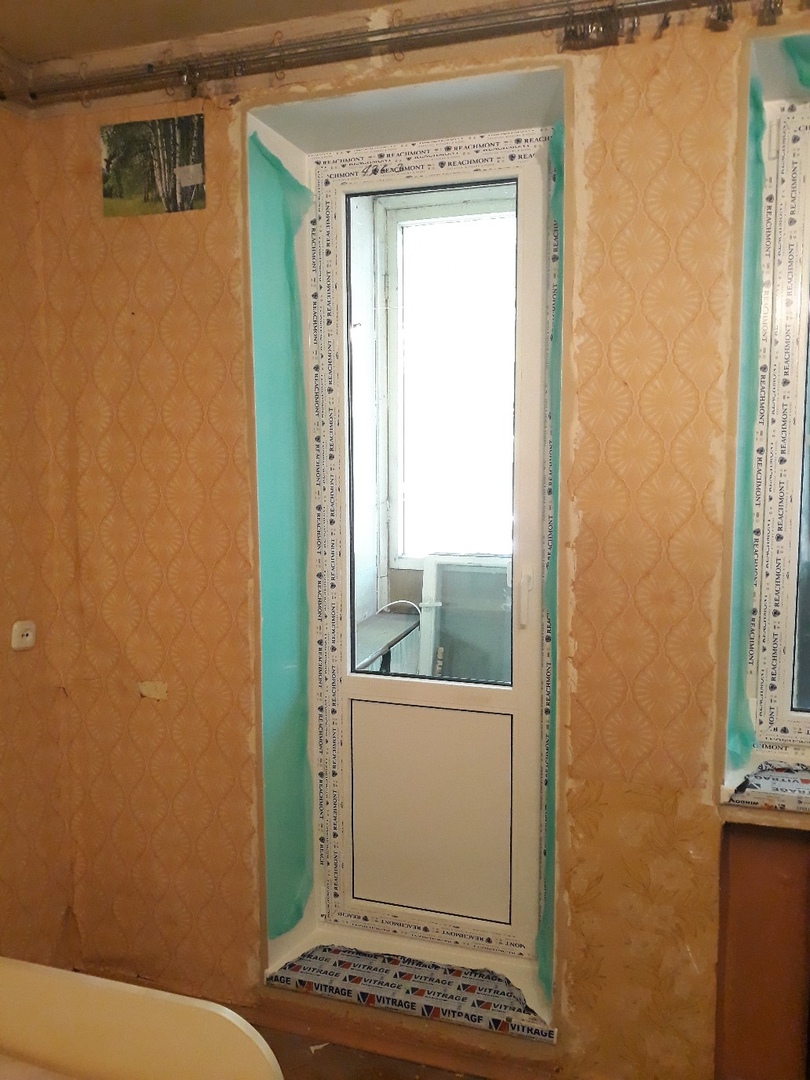 Монтаж дверей плстиковых в Москве